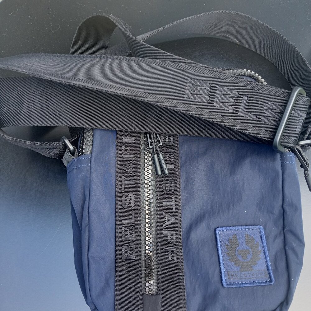 Belstaff Roadster Logo messenger bag in Navy